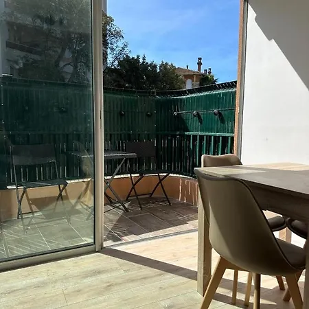 Lägenhet Neuf 150m Sur Avenue Principale Climatise Et Parking Cavalaire-sur-Mer
