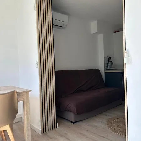 Neuf 150m Sur Avenue Principale Climatise Et Parking *