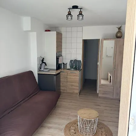 Neuf 150m Sur Avenue Principale Climatise Et Parking Cavalaire-sur-Mer